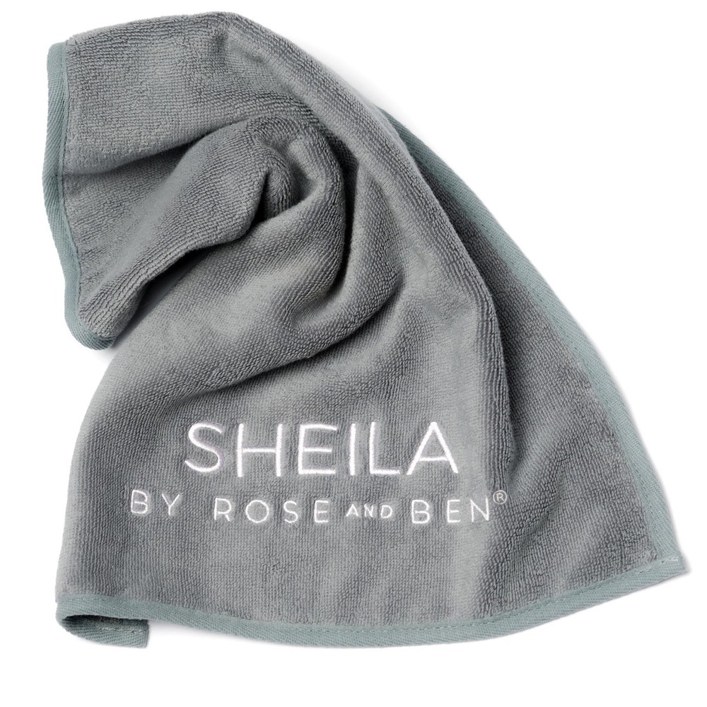 Sheila by Rose and Ben Brush Cleaning set